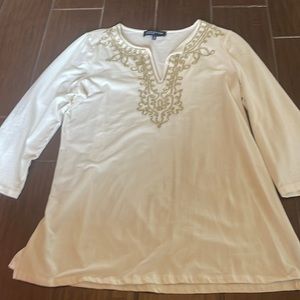 Cotton 3 quarter length sleeve top with gold detailing
